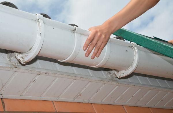 Gutter Reattachment in Kansas City